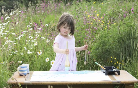 Pětiletá autistická holčička maluje jako Monet