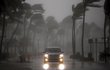 Hurikán Irma od neděle bičuje Floridu.