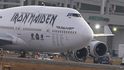 Iron Maiden zrušili letadlo: Boeing sjel z odtahovače a zranil dva pracovníky.