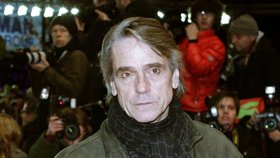 Jeremy Irons je zklamaný ze světa