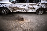 Na Ukrajině zemřel Čech Tomáš?! Reportéři našli rozstřílené auto, úřady ho pohřešují