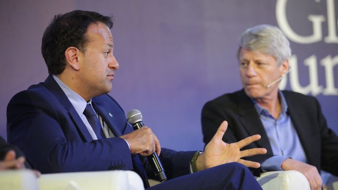 Leo Varadkar (vlevo)