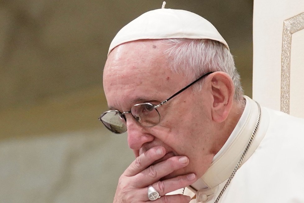 Papež František v sobotu zahajuje dvoudenní návštěvu Irska, v jejímž rámci se setká i s tamními oběťmi sexuálního zneužívání kněžími. (25.8.2018)