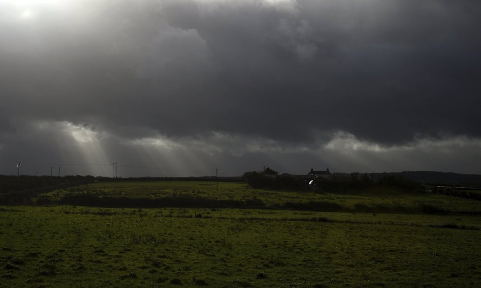 Tropická bouře Ophelia směřuje na Irsko a Velkou Británii.