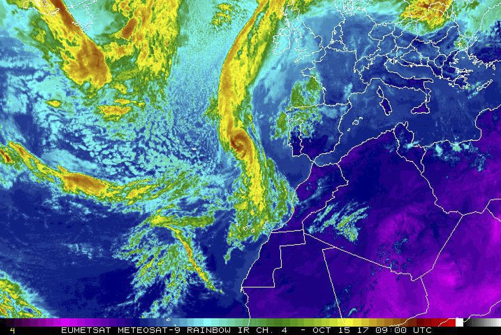 Tropická bouře Ophelia směřuje na Irsko a Velkou Británii.