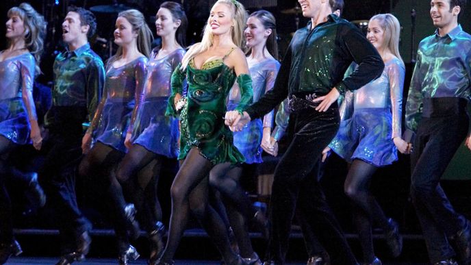 Irský tanec je fenomén. Na snímku Sinead McCaffertová, tanečnice souboru Riverdance