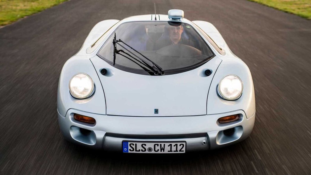 Isdera Commendatore 112i