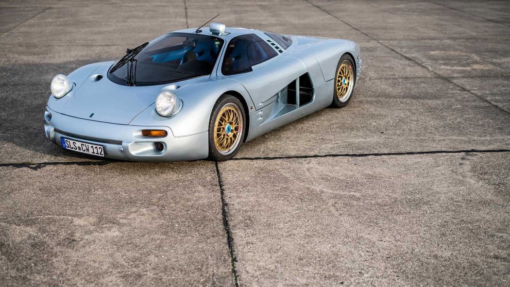 Isdera Commendatore 112i