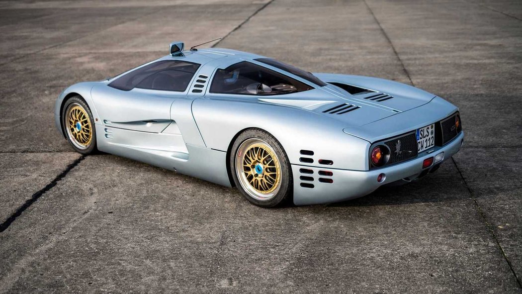 Isdera Commendatore 112i