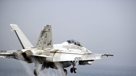 Američané neplánují vkročit na iráckou půdu. Bombardují pouze cíle svými letouny.