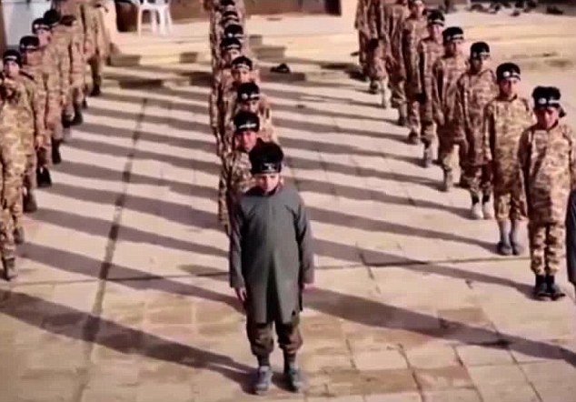Islamisté si budují dětskou armádu.