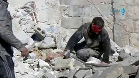 Boje o poslední baštu Islámského státu v Sýrii vrcholí.