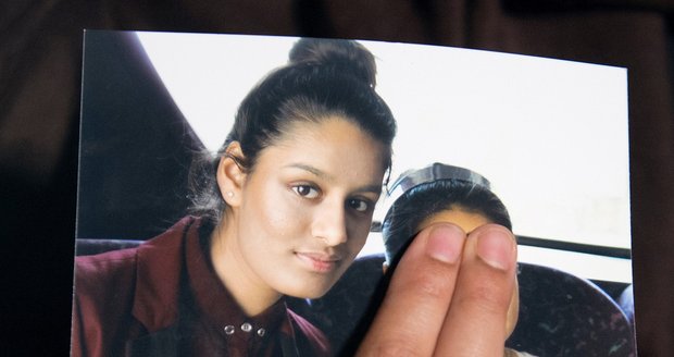 Otec nevěsty ISIS radí Británii: „Vraždění nelituje, seberte jí občanství“