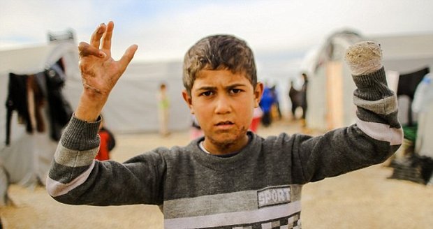 Teroristé v Sýrii naverbovali 400 dětských vojáků! Říkají jim lvíčata chalífátu
