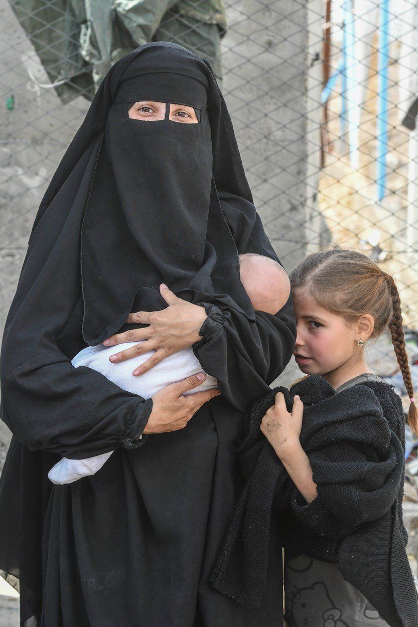 Kurdské uprchlické tábory a přidružené věznice jsou plné manželek džihádistů, (ilustrační foto).