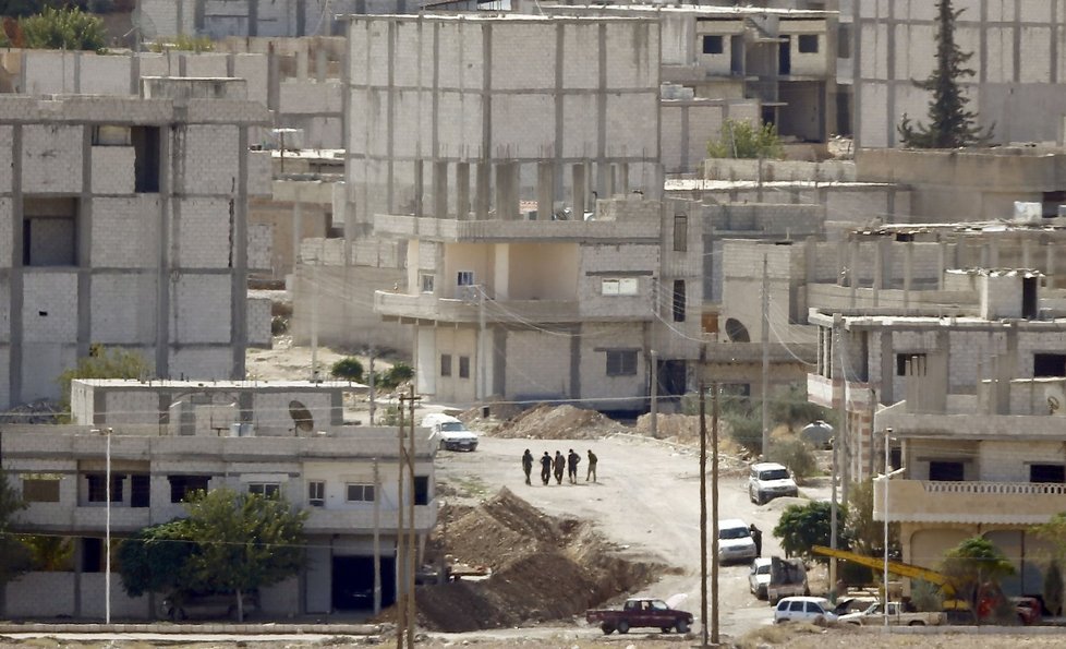 Kobani je hned u hranic s Tureckem.