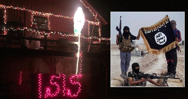 Santa Claus močí na ISIS, takovou vánoční výzdobu má na domku jeden Američan.