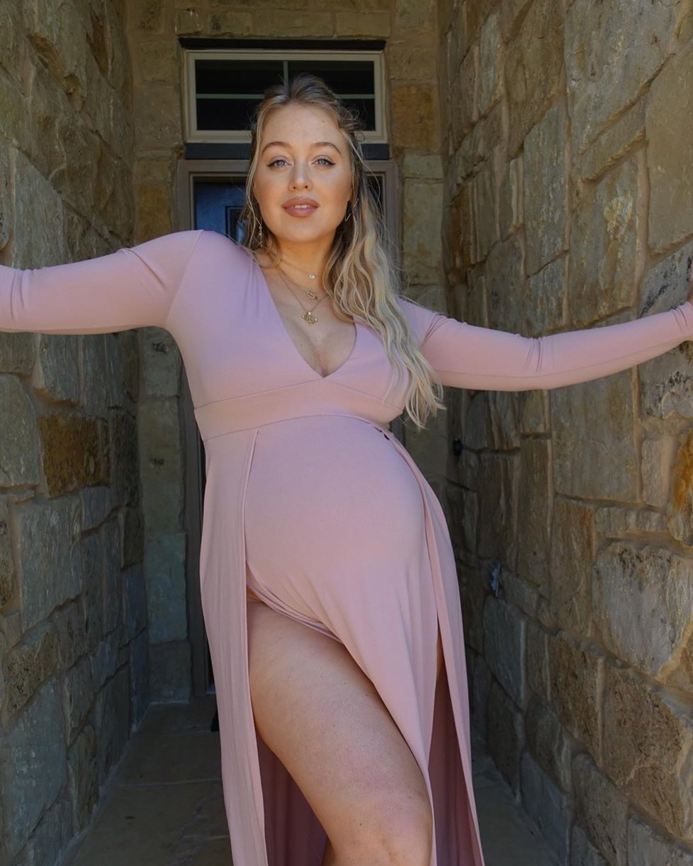 Těhotná modelka Iskra Lawrence