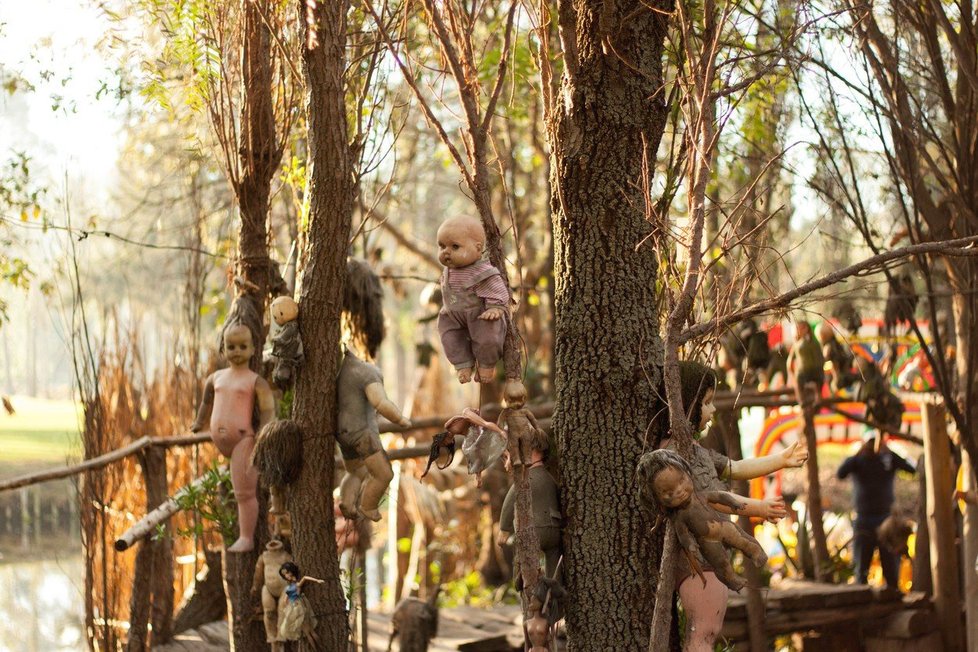 Strašidelný mexický ostrov panenek Isla de las Muñeca