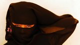 Islám se zastal ženy: Trest smrti za obtěžování!