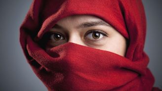Šílenství pokračuje: Džihádisté z Islámského státu poprvé usekli hlavu ženám, kvůli čarodejnictví