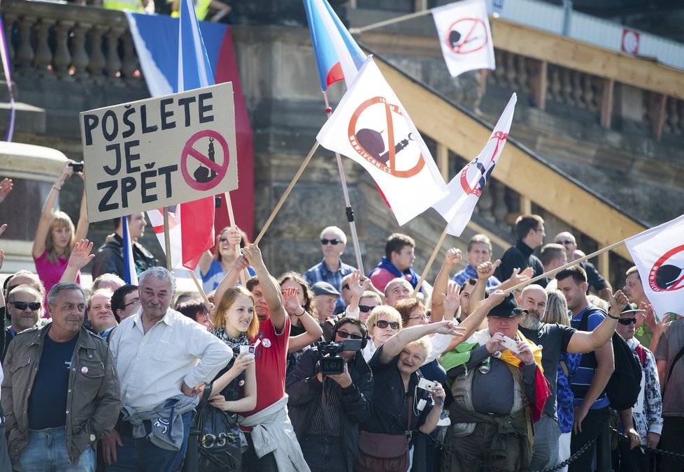 Protiislámské demonstrace na Václavském náměstí v Praze