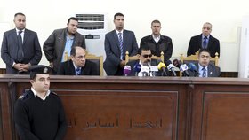 Egyptský soud zrušil trest smrti pro 37 islamistů