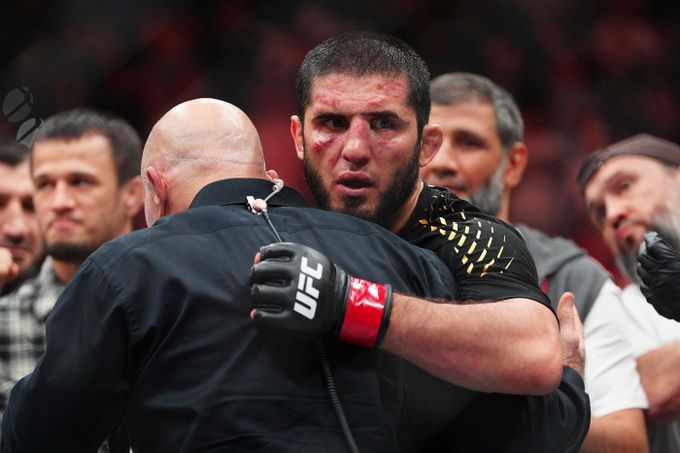 Šampion Machačev odvrátil největší zvrat v UFC. Šéf zuří: Objímání? Strašně mě to sralo Šampion Machačev odvrátil největší zvrat v UFC. Šéf zuří: Objímání? Strašně mě to sralo