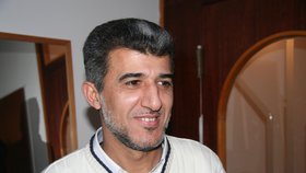 Vůdce Ústředí muslimských obcí Muneeb Hassan Alrawi teroristy odsoudil, dříve ale kázal o nenávisti k nevěřícím.