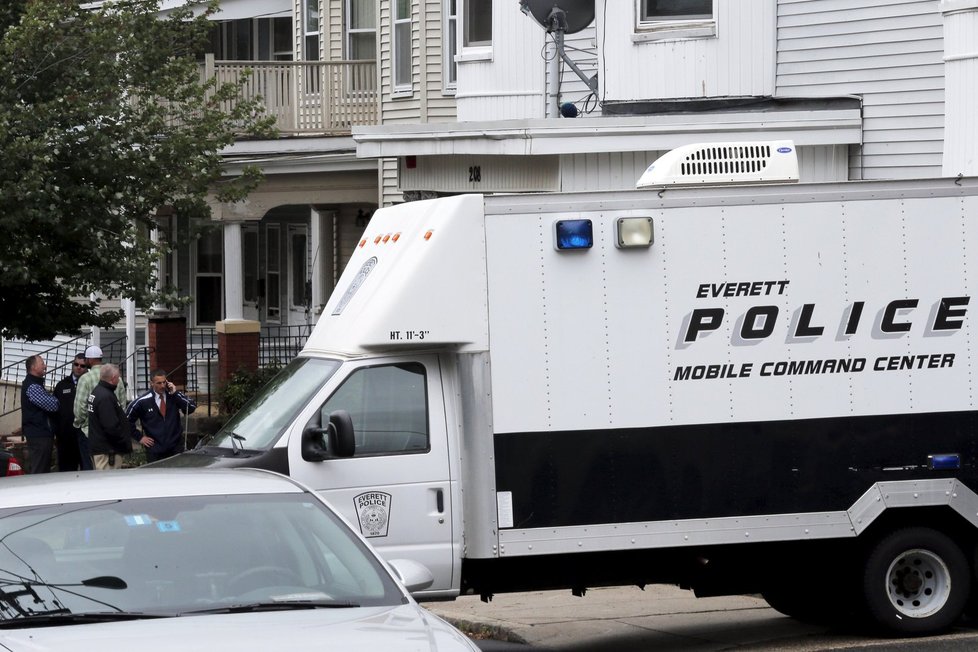 Policie v Bostonu zastřelila údajného radikála, prý vytáhl nůž.