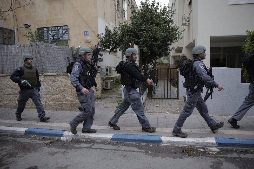 Terorista Nashat Milham začal 1. ledna pálit v ulicích Tel Avivu. Zabil tři lidi.