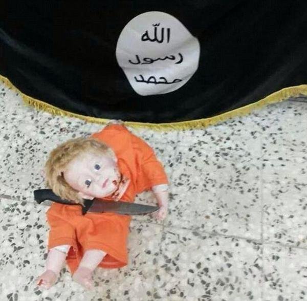 Islamisté učí řezat hlavy i malé děti.