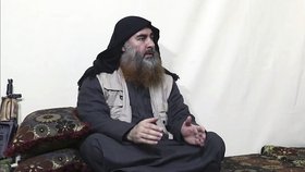 Vůdce Islámského státu (ISIS) abú Bakr Bagdádí na propagandistickém videozáznamu