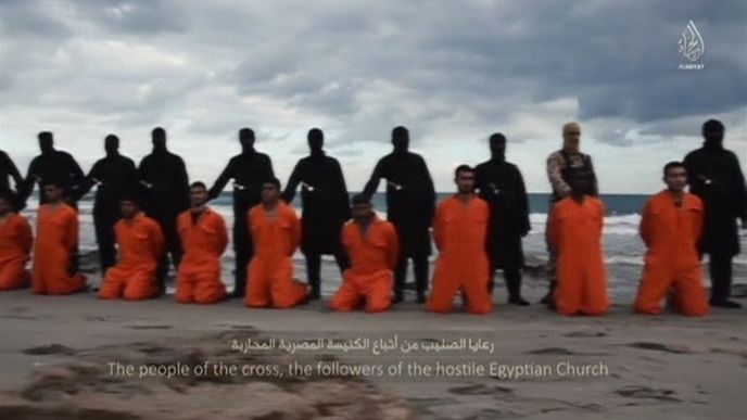 Egypt odpověděl na zavraždění křesťanů náletem na radikály v Libyi 
