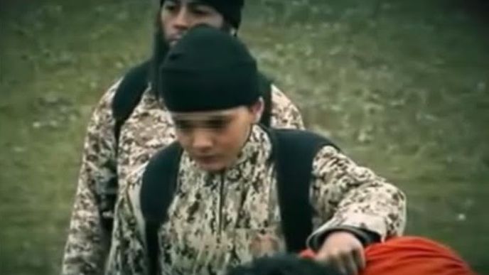 Francouzské děti poznali na videu ISIS vraždícího spolužáka