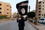 Francie pozavírala příznivce ISIS. Mezi nimi i bratra pařížského atentátníka.