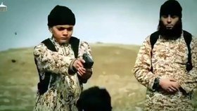 Islámský stát si trénuje zabijáky již od útlého věku.