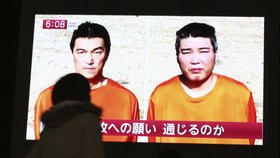 Dvojice japonských rukojmích: Kenji Goto (vlevo) a Haruna Jukawa