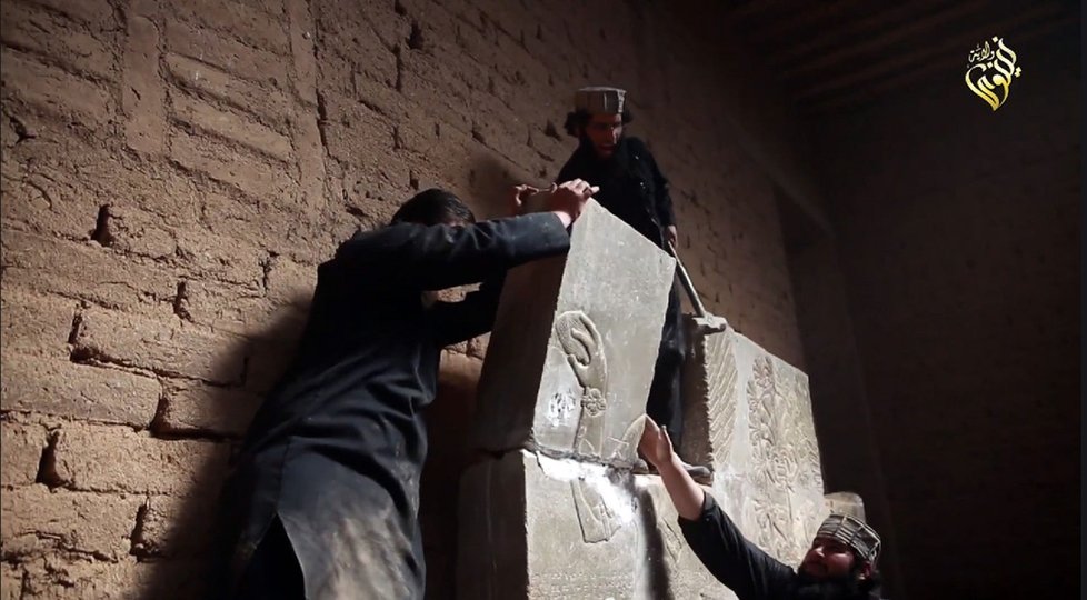 Radikálové z organizace Islámský stát zničili starověké město Nimrúd v Iráku.