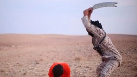 ISIS zabíjí své vlastní bojovníky: Orgány prodává na černém trhu