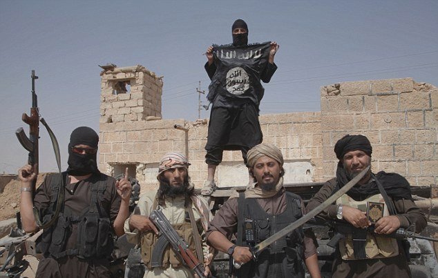 Finanční potíže ISIS: Dal se na rybaření a prodej aut.