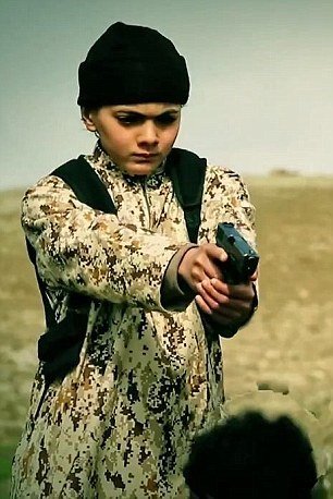 Islamisté cvičí děti na popravy.