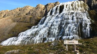OBRAZEM: Podívejte se na hřmící vodopád Dynjandi a jeho okolí na západě Islandu