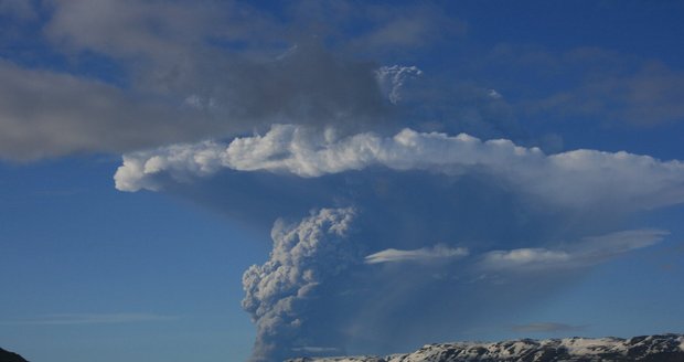 Na Islandu se probudila sopka, zkolabuje doprava jako v loňském roce? Zatím to prý nehrozí