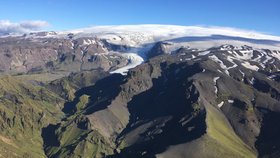 Islandská sopka Katla se podle odborníků pozvolna probouzí k životu.