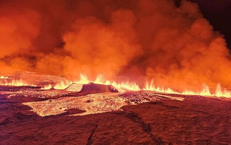 Na Islandu vybuchla sopka na poloostrově Reykjanes (19.12.2023)