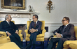 Egyptský ministr zahraničí Ismáíl Fahmí v Bílém domě s Richardem Nixonem a Henrym Kissingerem, týden po jomkipurské válce (31. 10. 1973).