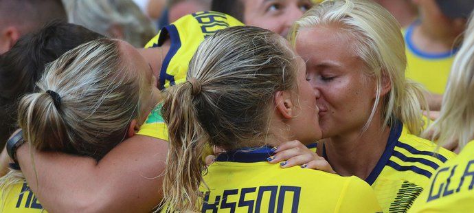 Magdalena Erikssonová a Pernille Harderová budou spolu hrát nejen v reprezentaci, ale i v Chelsea