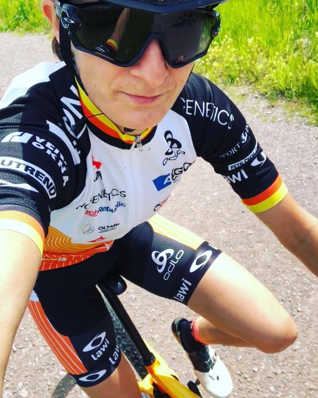 Martina Sáblíková je sportovní obojživelnice. Kromě rychlobruslení je její disciplínou také cyklistika.