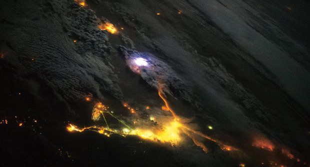 ISS hlídá blesky z vesmíru